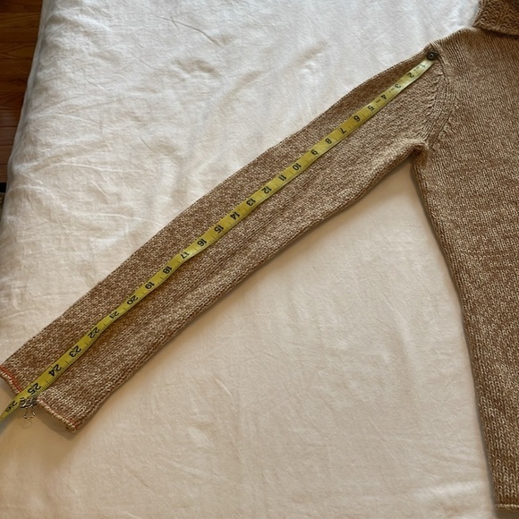 GAP Women’s Med Wool & Cotton Blend Beige & Cream Chunky Turtleneck Sweater - Picture 5 of 7